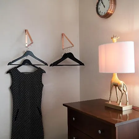 Almonia Apartment *