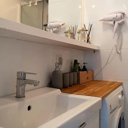 Apartment Almonia *